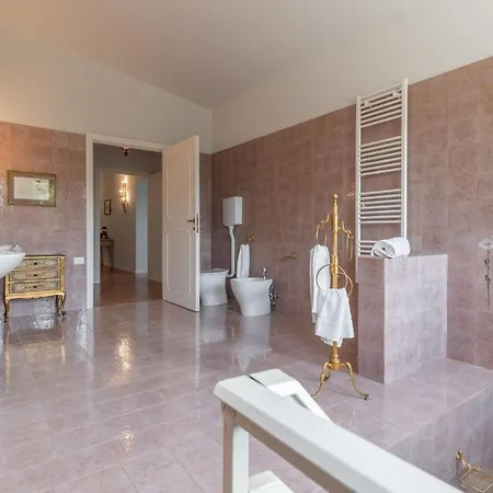 Konukevi Dell'arco - Design & Pool 3*