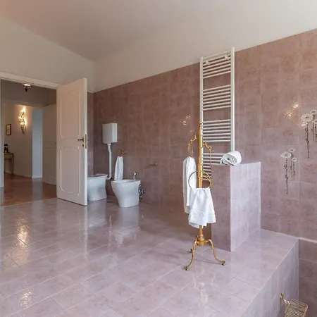 Dell'arco - Design & Pool SantʼElpidio a Mare