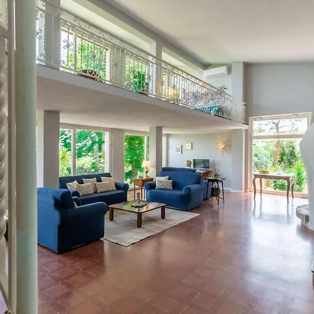 Konukevi Dell'arco - Design & Pool 3*