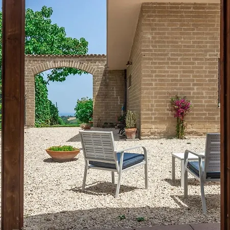 Dell'arco - Design & Pool Maison d'hôtes